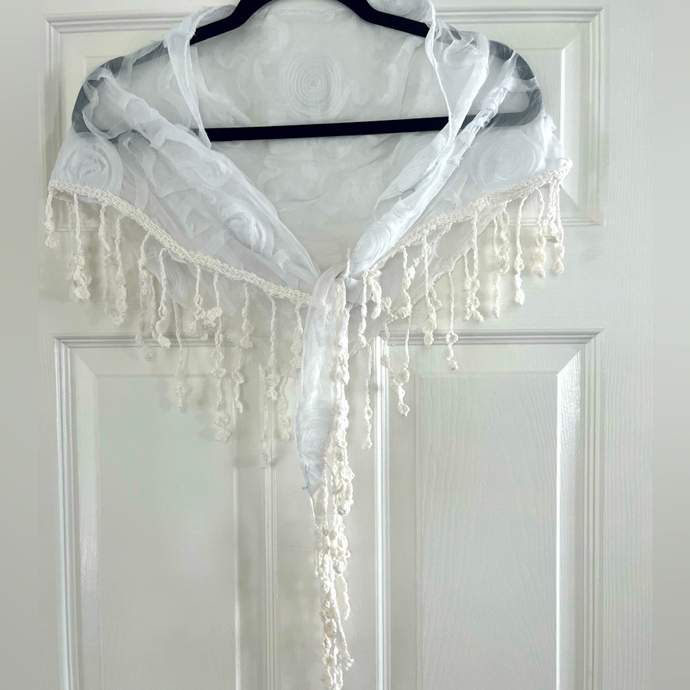 Beautiful white scarf/shawl